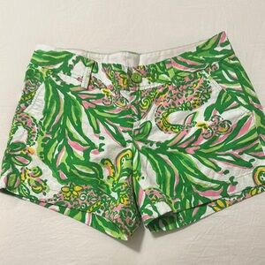 Lilly Pulitzer Women's Green and Pink Shorts